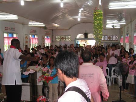 CGM Margos - Philippines ` Rev Dr Kenny Preaching