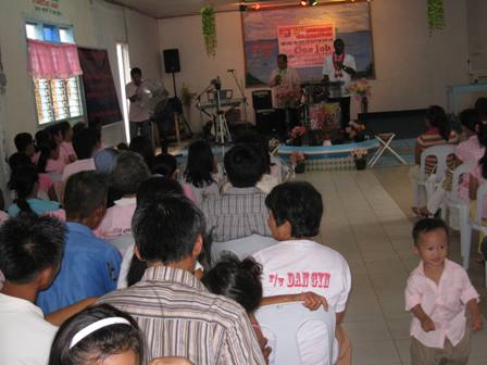 CGM Margos - Philippines ` Rev Dr Kenny Preaching
