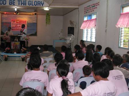 CGM Margos - Philippines ` Rev Dr Kenny Preaching