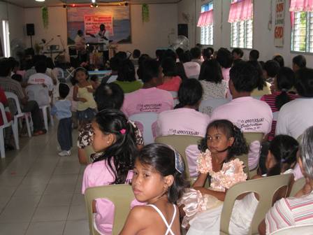 CGM Margos - Philippines ` Rev Dr Kenny Preaching